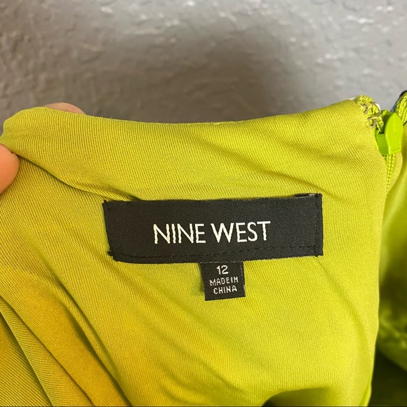 NINE WEST FLORAL HIGH NECK DRESS {12} - Picture 6 of 8